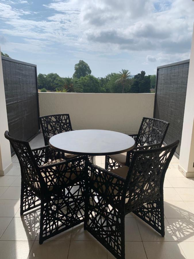 Appartement Grimaud Bord De Mer Exteriör bild