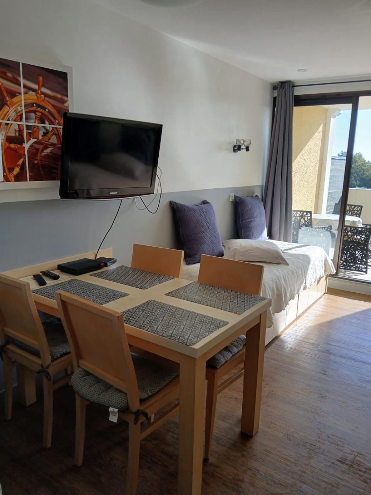 Appartement Grimaud Bord De Mer Exteriör bild
